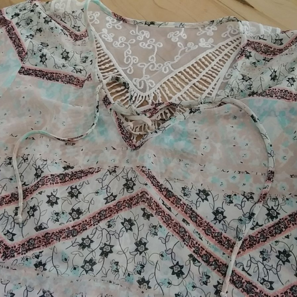 Beautiful Maurices Light Weight Top - Picture 6 of 8